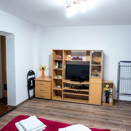 Lejlighed i Calea Aradului på 30 m². Soveværelser: 1. Private badeværelser: 1. Timişoara Eksteriør billede