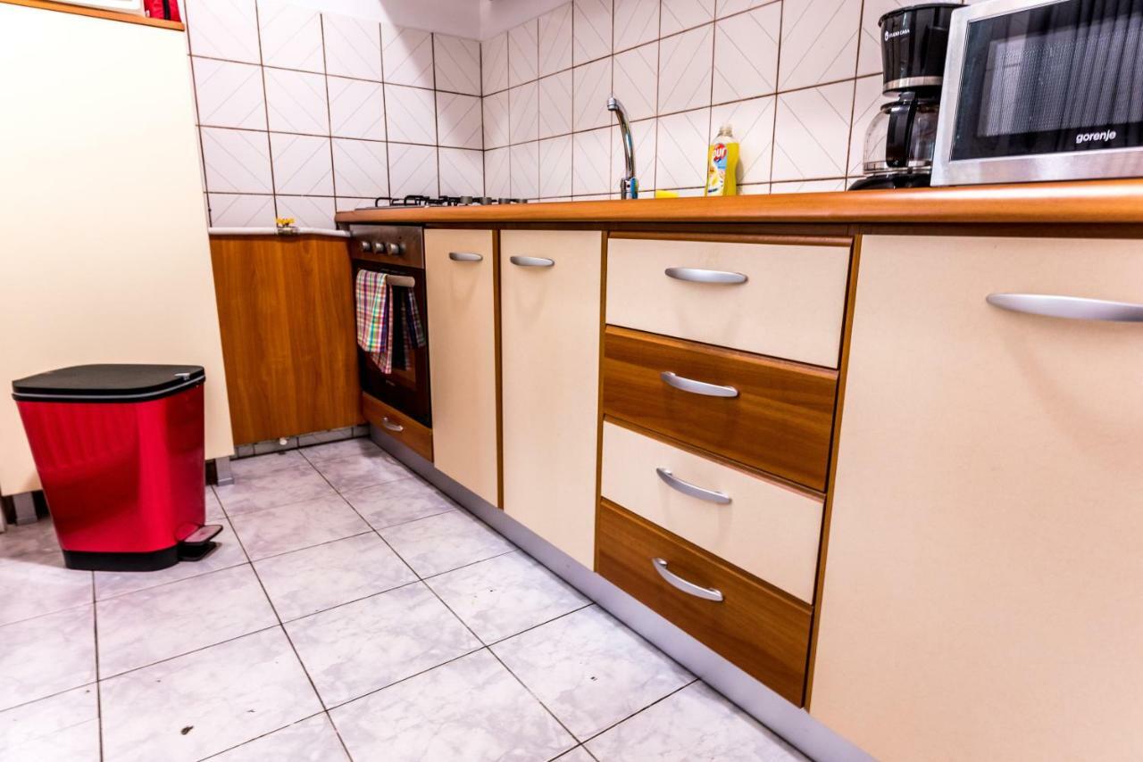 Lejlighed i Calea Aradului på 30 m². Soveværelser: 1. Private badeværelser: 1. Timişoara Eksteriør billede
